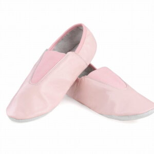 Materiał wierzchni: skóra naturalna. Podszewka i wyściełanie: skóra naturalna, tekstylia syntetyczne. Podeszwa: skóra naturalna, materiał syntetyczny. Baletki skórzane antypoślizgowe różowe - Get Spart